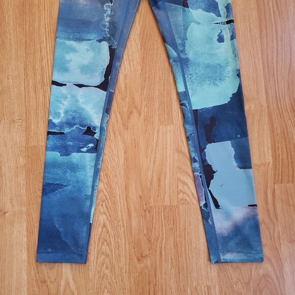 NEW! Zella "Renew" Ultra High Waist Print Leggings - size XS in Blue - Picture 4 of 13